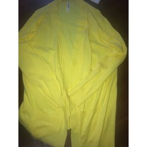 Perfect spring Cardigan! Never worn.